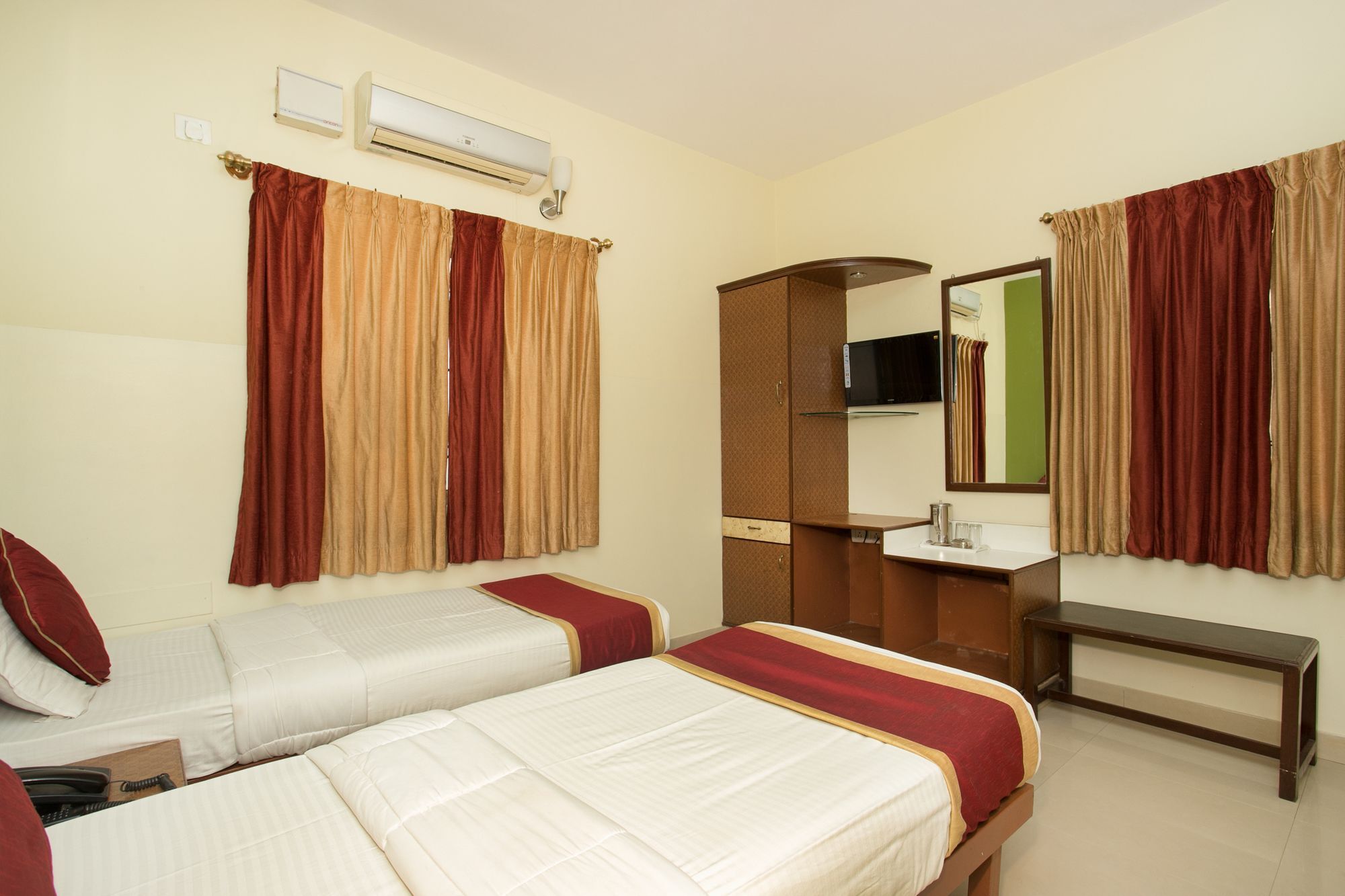 Отель Oyo 10478 Raj Residency Бангалор Экстерьер фото